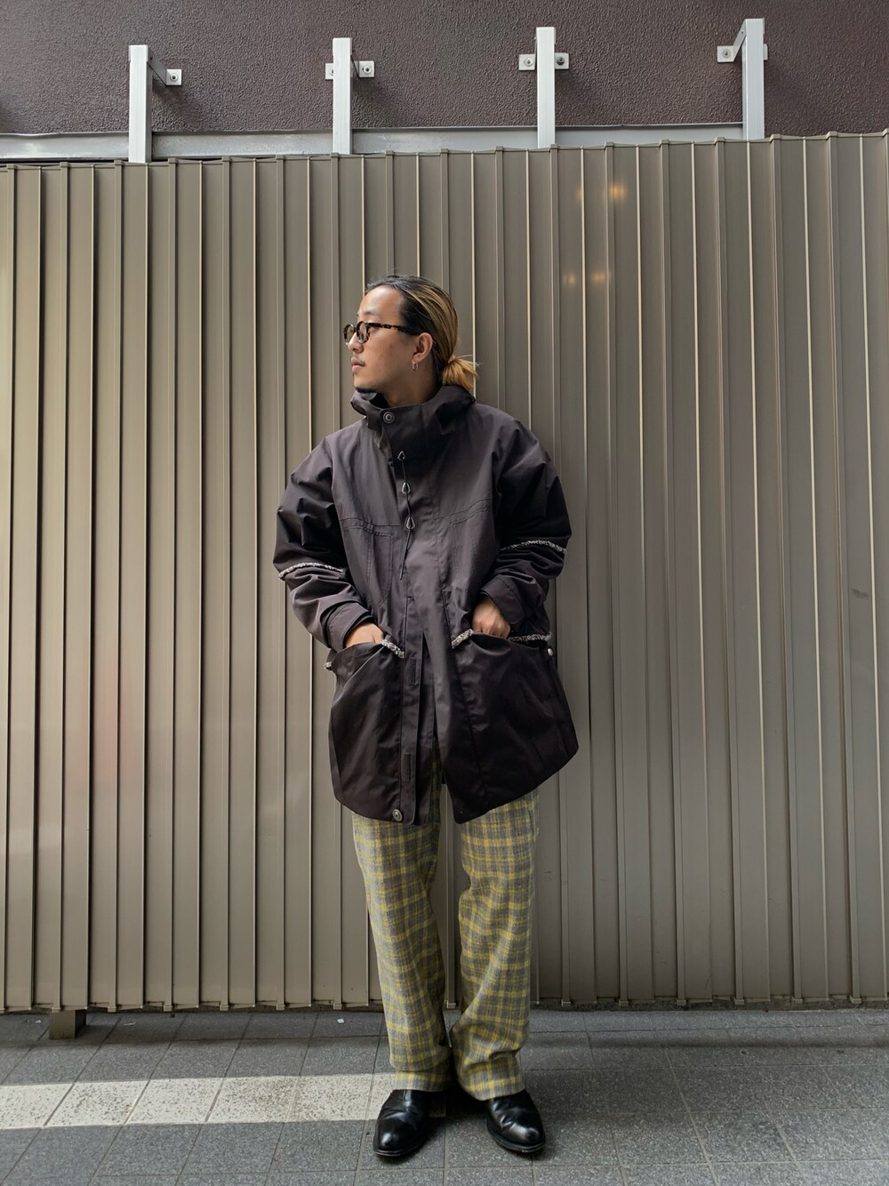 「未来のWEARISTAプロジェクト、ビッグシルエット、大人カジュアル、シンプルスタイル、冬コーデ、革靴、きれいめカジュアル、キレイめ、GARDEN TOKYO、gardenosaka、kiko kostadinov」｜「KIKO KOSTADINOVのアイテム（ジャケット/アウター、ブラウン系）」を使った、GARDEN  takumiさん（メンズ・167cm）の秋コーディネートの1枚目の写真