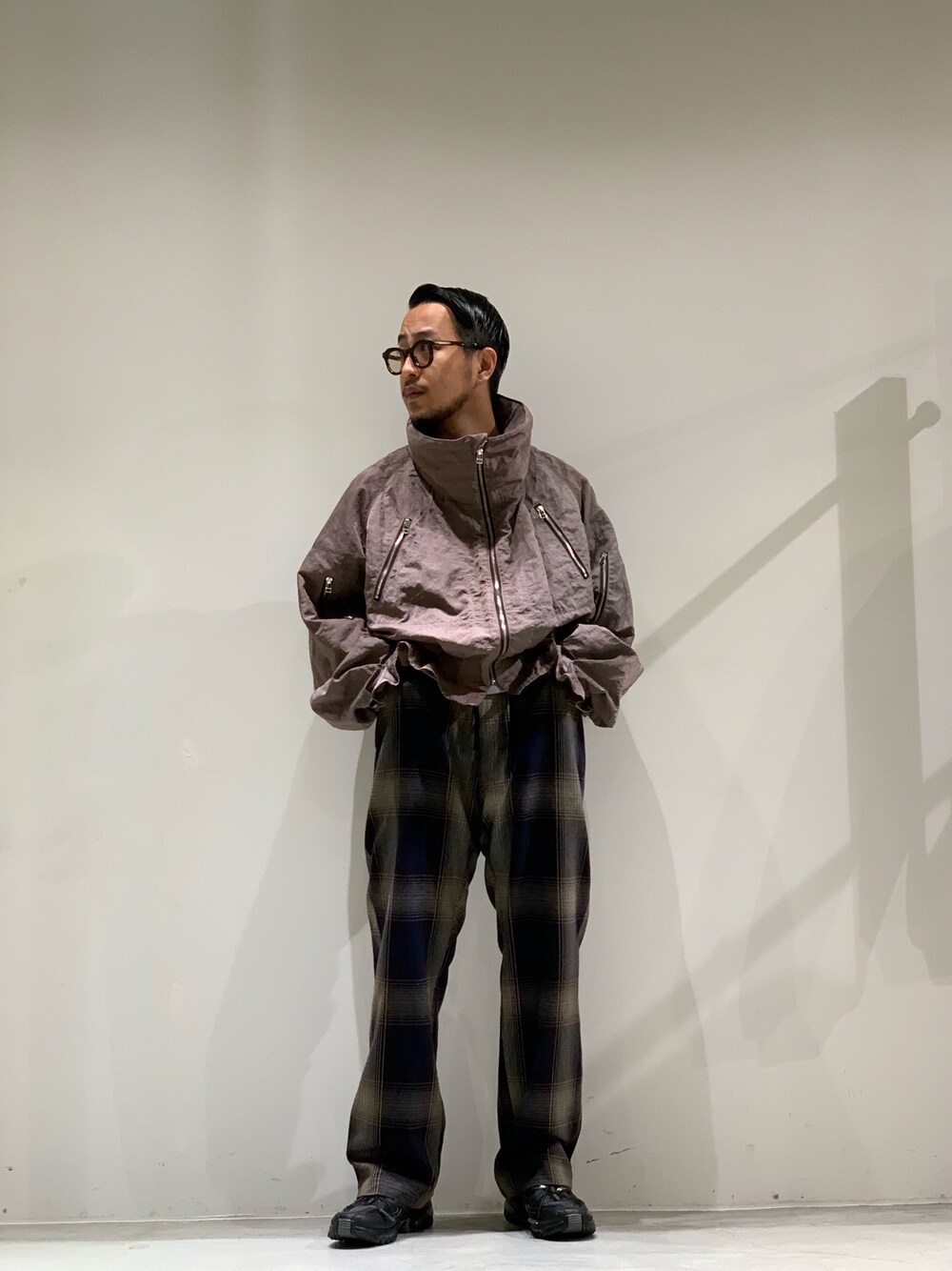 「カジュアルコーデ、オトナカジュアル、omarafridi、ancellm、SALOMON、GARDEN TOKYO、gardenosaka」｜「ancellmのアイテム（パンツ、パープル系）」を使った、GARDEN  takumiさん（メンズ・167cm）の秋コーディネートの1枚目の写真