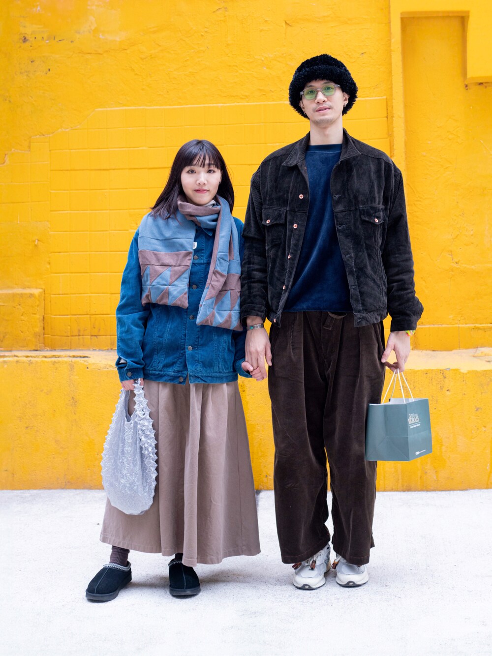 「couple、outfit、ootd、UGG、BUNZABURO、BLUE BLUE、stardu、冬ファッション」｜「starduのアイテム（マフラー、ブルー系）」を使った、Bernice Sioさん（レディース・162cm）の冬コーディネートの1枚目の写真
