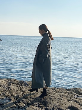 「海」｜「アイテム（チェスターコート）」を使った、LISAさん（レディース・161cm）の秋コーディネート