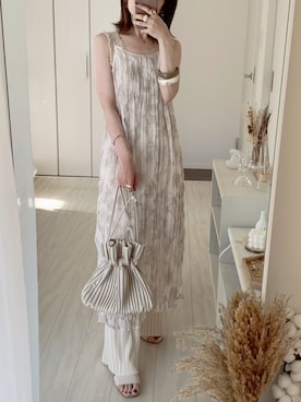 「プリーツバッグ」｜「アイテム（ワンピース/ドレス）」を使った、うしさん（レディース・150cm）の夏コーディネート