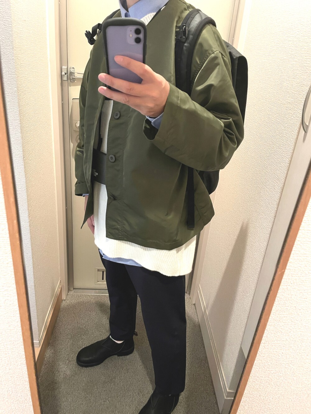 「ベスト、ノーカラージャケット、秋服、シンプルスタイル、カジュアルコーデ、オトナカジュアル、秋コーデ、サイトゴアブーツ、おしゃれさんと繋がりたい」｜「THE NORTH FACEのEXP-Parcel Relax Pant ／ネイビー（Ｍ）（パンツ、ブルー系）」を使った、tAKEHIrOさん（メンズ・172cm）の秋コーディネートの1枚目の写真