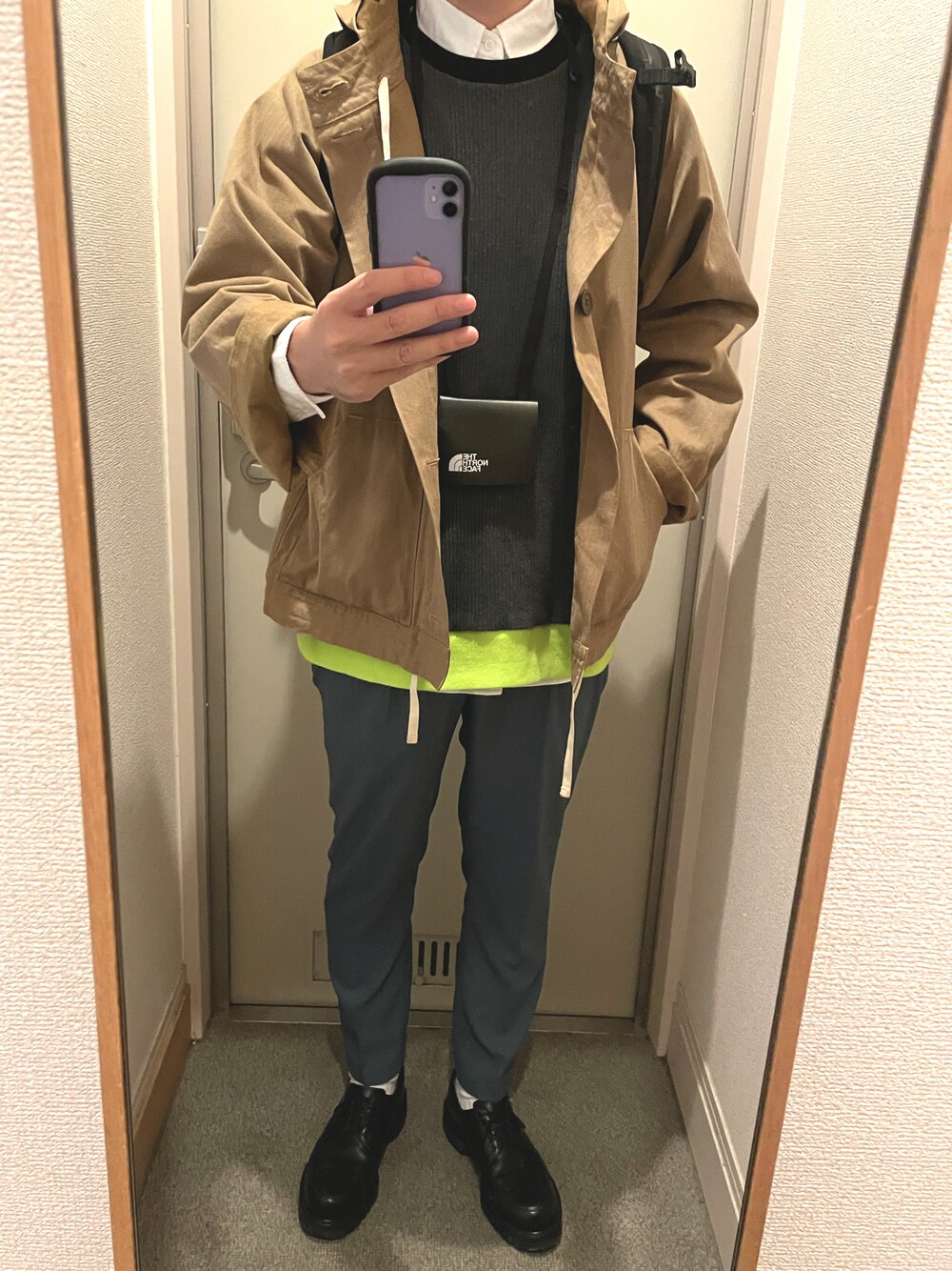 「秋コーデ、オトナカジュアル、シャツスタイル、秋服準備はじめました、ベスト、革靴、おしゃれさんと繋がりたい、カジュアル、ベージュ」｜「BEAUTY&YOUTH UNITED ARROWSの【WEB限定】by PE ツイル 1P ワイド テーパード パンツ/セットアップ対応（その他パンツ、ブルー系）」を使った、tAKEHIrOさん（メンズ・172cm）の秋コーディネートの1枚目の写真