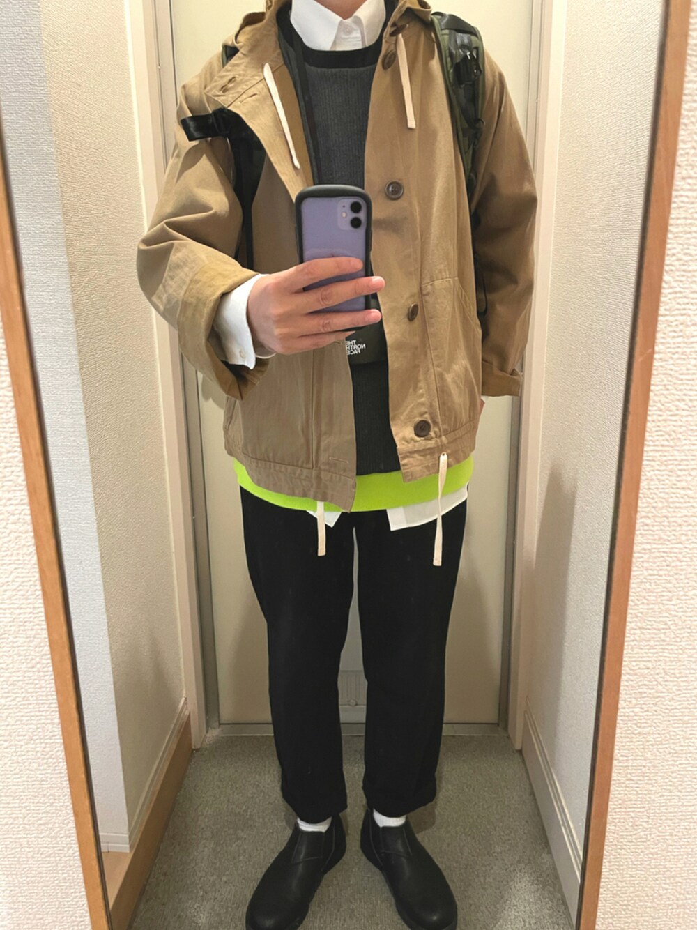 「ジャケット、シンプル、秋のコーデ、ベスト、大人コーデ、シンプルスタイル、オトナカジュアル、おしゃれさんと繋がりたい、だから秋服が好き、ワイドパンツ」｜「CAMBIOのmcg2603-Point Switch Cotton Knit Loose Vest ベスト（ベスト、グレー系）」を使った、tAKEHIrOさん（メンズ・172cm）の秋コーディネートの1枚目の写真