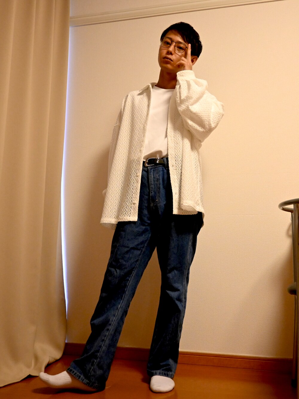 「秋服まるっと大公開、シンプルコーデ、おしゃれさんと繋がりたい、メガネ男子、シンプル、CLELしか勝たん！！、おしゃれな人と繋がりたい、レースシャツ、CLEL」｜「GUのアイテム（ソックス/靴下、ホワイト系）」を使った、TAKUTOさん（メンズ・165cm）の秋コーディネートの1枚目の写真