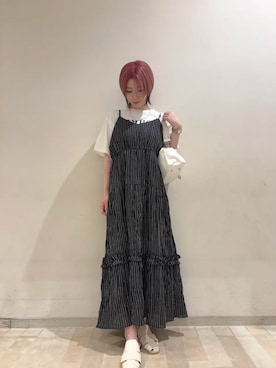 「RETRO GIRL（レトロガール）のクラックプリントBIGTシャツ（Tシャツ/カットソー、ホワイト系）」を使った、RETROGIRLさん（レディース・153cm）の秋コーディネート