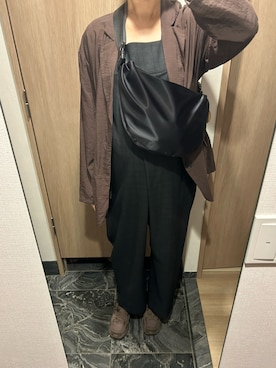 「アイテム（つなぎ/オールインワン）」を使った、わらちゃんさん（レディース・164cm）の秋コーディネート
