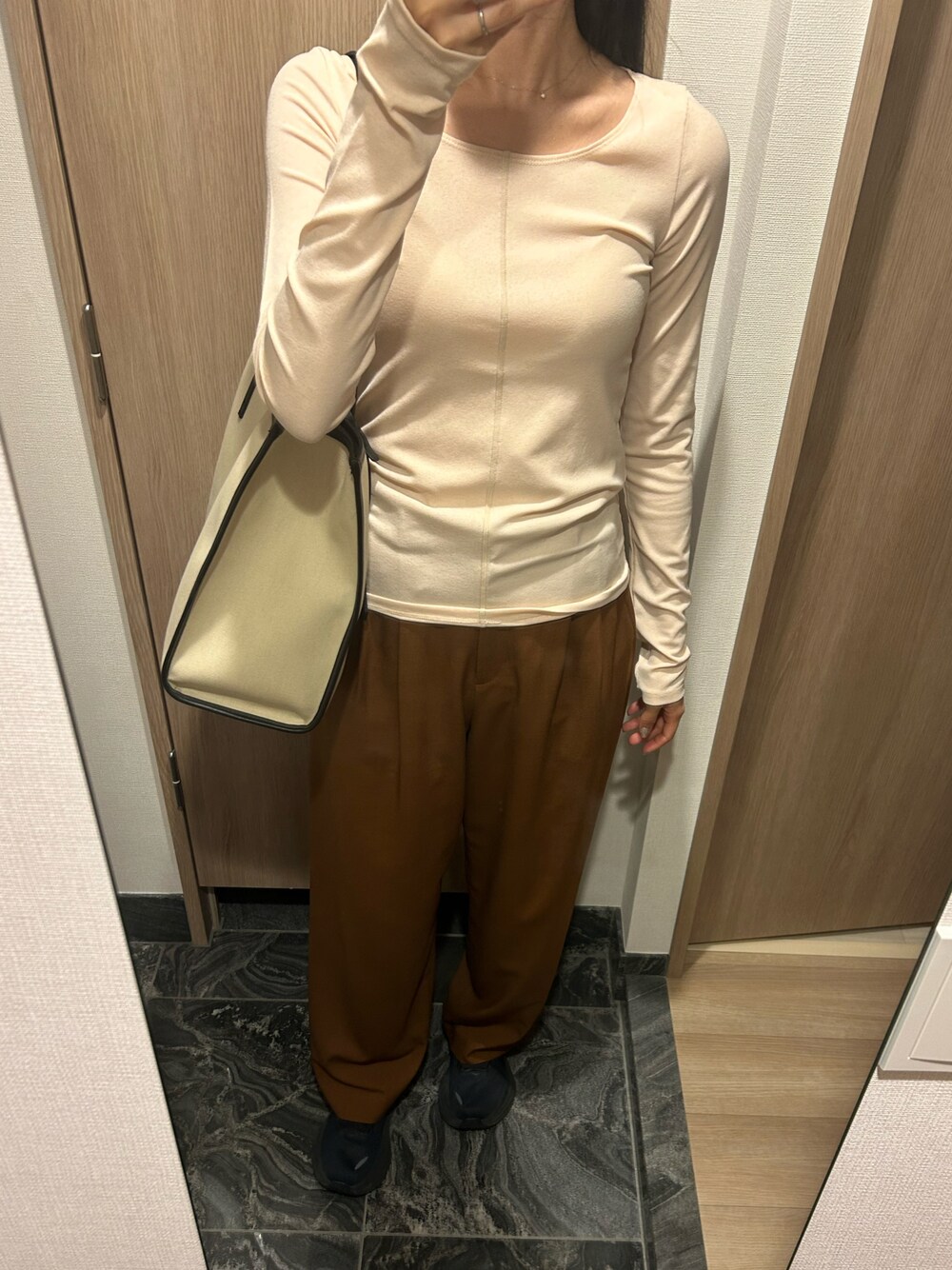 CLANE(クラネ)｜DEEP NECK LADY TOPS/カットソー/WHITE の通販