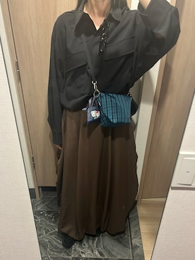 「CLANE（クラネ）のアイテム（シャツ/ブラウス、ブラック系）」を使った、わらちゃんさん（レディース・164cm）の春コーディネート