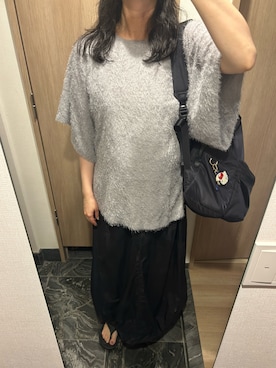 「アイテム（ビーチサンダル）」を使った、わらちゃんさん（レディース・164cm）の秋コーディネート