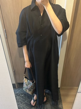 「アイテム（ビーチサンダル）」を使った、わらちゃんさん（レディース・164cm）の秋コーディネート