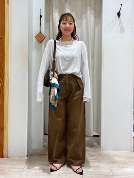 「LOWRYS FARM（ローリーズファーム）のパールタレンネックレス　249411（ネックレス）」を使った、ユメノさん（レディース・163cm・20代）の秋コーディネート