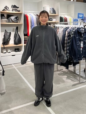 「アイテム（スウェットパンツ）」を使った、ユメノさん（メンズ・164cm）の秋コーディネート