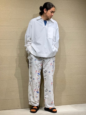「SHINYAKOZUKA（シンヤコヅカ）のアイテム（トップス）」を使った、Kento Atsushiさん（メンズ・180cm）の夏コーディネート