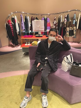 「フォロー、イイネ、お気に入り登録お願いします♡」｜「アイテム（トートバッグ）」を使った、しんぱおーんさん（メンズ・168cm）の秋コーディネート