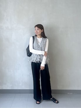 「GALLEST（ギャレスト）のVネックループニットベスト（ベスト、グレー系）」を使った、takaさん（レディース・160cm）の秋コーディネート