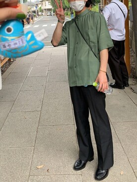 「mila schon（ミラショーン）のアイテム（ローファー、ブラック系）」を使った、kantaさん（メンズ・168cm）の夏コーディネート