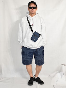 「DOUBLE STEAL（ダブルスティール）のOld School Font 裏起毛パーカー（パーカー）」を使った、ktさん（メンズ・170cm）の秋コーディネート