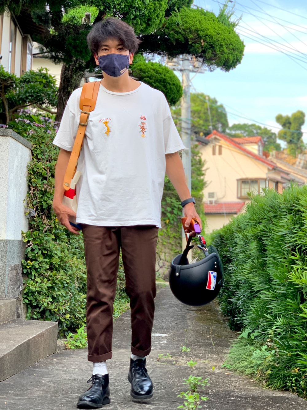 「ポストマンシューズ」｜「RED WINGのREDWING / レッドウイング POSTMAN OXFORD ポストマン チャッカ 9196（ブーツ、ブラック系）」を使った、🎩さん（メンズ・178cm）の夏コーディネートの1枚目の写真
