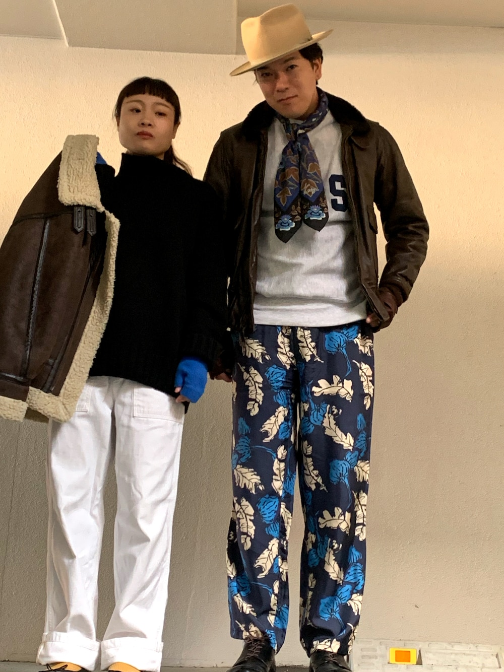 「スカーフ」｜「BANANATIMEのBANANATIME(バナナタイム) EASY PANT WINDFALL BLUE（その他パンツ、ブルー系）」を使った、🎩さん（メンズ・178cm）の冬コーディネートの1枚目の写真