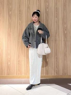 「アイテム（シュシュ）」を使った、Hinaさん（レディース・162cm）の秋コーディネート