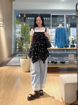 「LOWRYS FARM（ローリーズファーム）のレースデニム　601055（デニムパンツ、ブルー系）」を使った、Hinaさん（レディース・162cm）の夏コーディネート