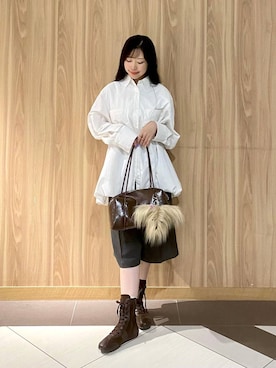 「アイテム（キーホルダー）」を使った、Hinaさん（レディース・162cm）の秋コーディネート