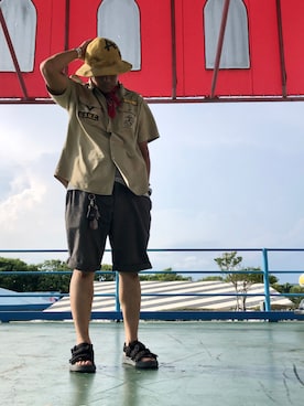 「Danner（ダナー）のアイテム（サンダル）」を使った、眼鏡(本体)さん（メンズ・173cm）の夏コーディネート