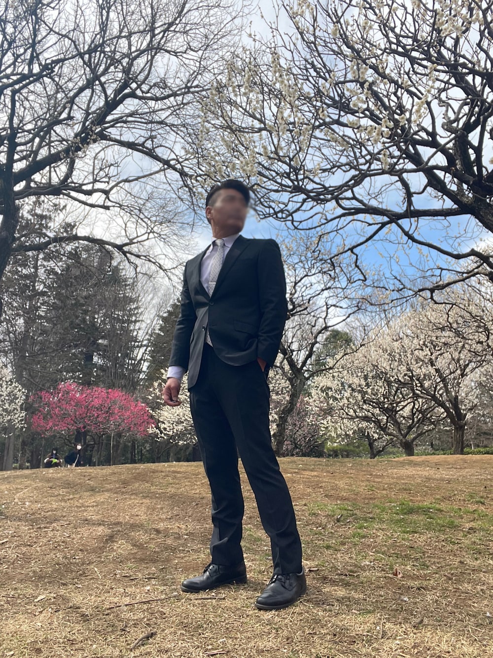「Fiore Strada、OUTLAST、dunhill、ROCKPORT(ROCKPORT)、disney、スーツ、ビジネススタイル、ブラックスーツ、織の柄」｜「Fiore Stradaのアイテム（スーツジャケット、ブラック系）」を使った、Tore@minさん（メンズ・174cm）の春コーディネートの1枚目の写真