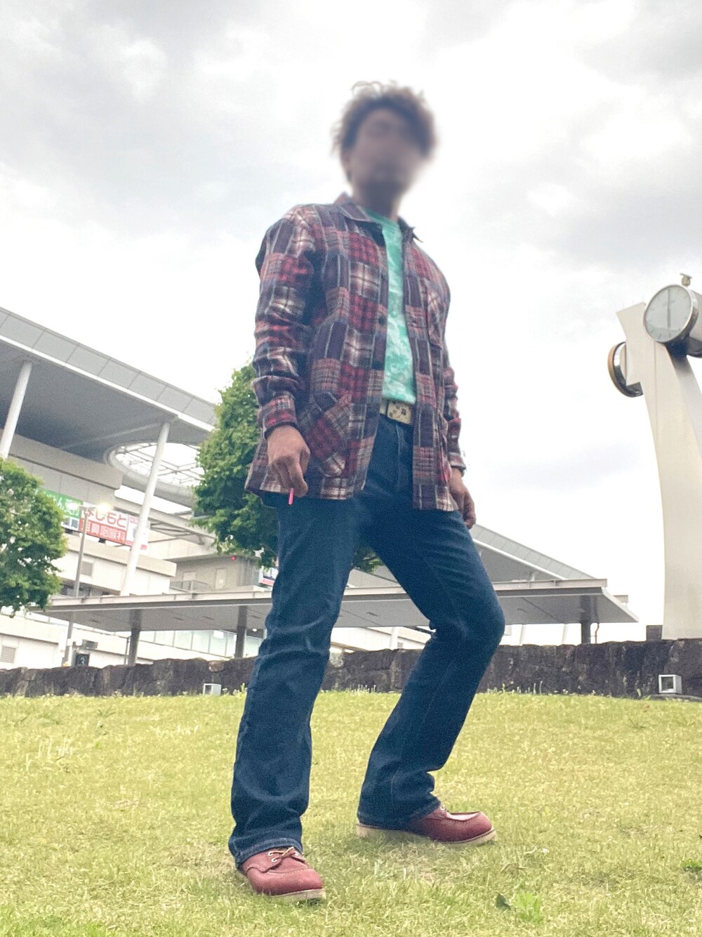 「ALLEN&HANSEN、タイダイ柄、Wrangler、RED WING、春コーデ、カジュアルコーデ、70年代スタイル、アイリッシュセッター、ブーツ」｜「RED WINGのアイテム（ブーツ、レッド系）」を使った、Tore@minさん（メンズ・174cm）の春コーディネートの1枚目の写真