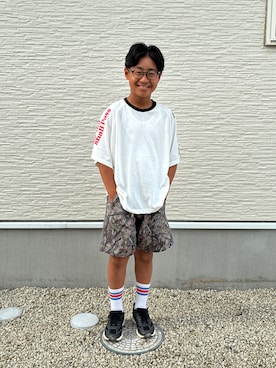 「PAIRMANON STREET（ペアマノンストリート）の【90-160cm】ラグラン 袖プリント 半袖 Tシャツ【ペアマノンストリート】（Tシャツ/カットソー、ホワイト系）」を使った、☁︎•ꇵ͒•`s☺︎+sa*॰¨̮さん（レディース・155cm）の夏コーディネート