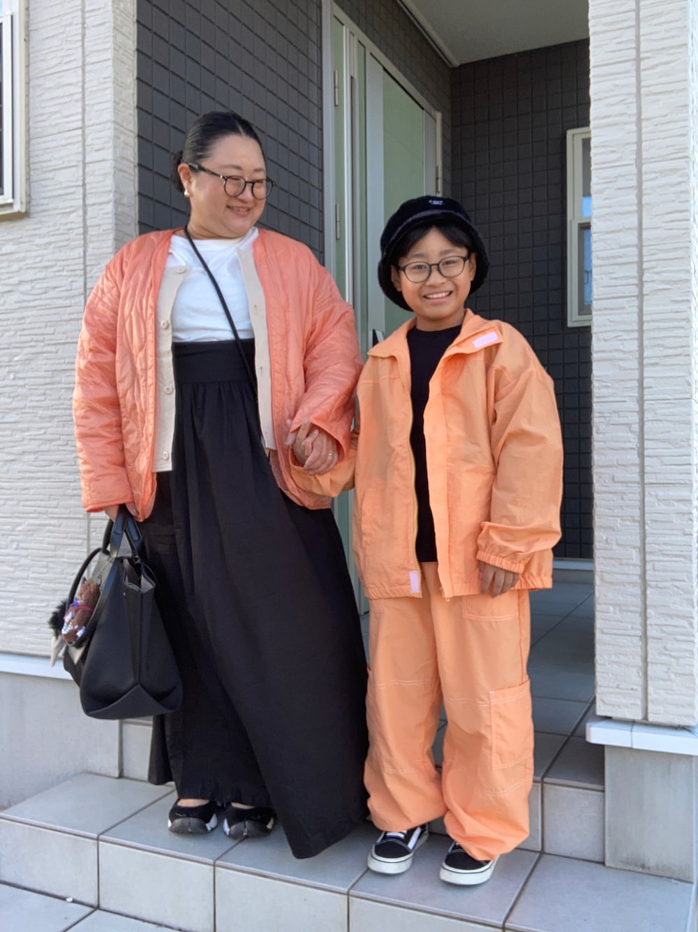 「秋服まるっと大公開、キルティング、ロンT、キャミワンピ、エアリフト、トートバッグ、メガネ女子、ママコーデ、ママ＆息子、親子コーデ、ぽっちゃり、デブママですがなにか？、プラスサイズ、ありがとう꒰๑͒ ु•ꇵ͒•`๑͒꒱☁︎」｜「CIAOPANIC TYPYの□カラーキルティングジャケット（その他アウター、オレンジ系）」を使った、☁︎•ꇵ͒•`s☺︎+sa*॰¨̮さん（レディース・155cm）の秋コーディネートの1枚目の写真