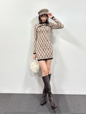 「RESEXXY（リゼクシー）のバストオープンロゴジャガードニットワンピース（ワンピース、ベージュ系）」を使った、yunaさん（レディース・161cm）の秋コーディネート