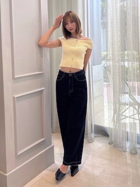 「RESEXXY（リゼクシー）のゴールドボタンオフショルニットトップス（ニット/セーター、イエロー系）」を使った、yunaさん（レディース・161cm）の夏コーディネート