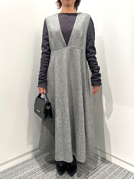 「アイテム（ジャンパースカート）」を使った、OFUON le MKさん（レディース・150cm）の秋コーディネート