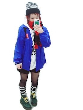 「MAGICAL MOSH MISFITS（マジカルモッシュミスフィッツ）のアイテム（ニットキャップ/ビーニー、ブラック系）」を使った、muchaさん（レディース・157cm）の秋コーディネート