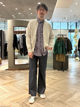 「EDIFICE（エディフィス）の5ポケットトラウザーデニム（デニムパンツ、ブルー系）」を使った、TERAIさん（メンズ・183cm）の春コーディネート