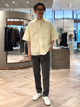 「EDIFICE（エディフィス）のドレス ウール イージー テーパートラウザー（スラックス、グレー系）」を使った、TERAIさん（メンズ・183cm）の春コーディネート