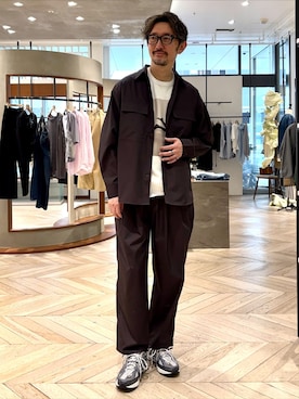「EDIFICE（エディフィス）のタイプライター イージー パンツ（スラックス、ブラウン系）」を使った、TERAIさん（メンズ・183cm）の春コーディネート