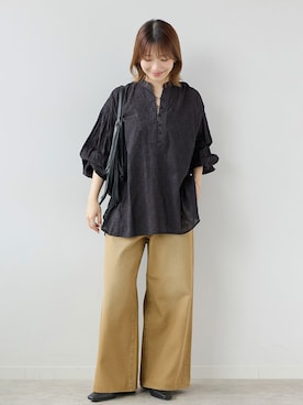 「JOURNAL STANDARD relume（ジャーナルスタンダード　レリューム）のコットンツイルワイドパンツ（デニムパンツ、ベージュ系）」を使った、makotoさん（レディース・158cm）の秋コーディネート
