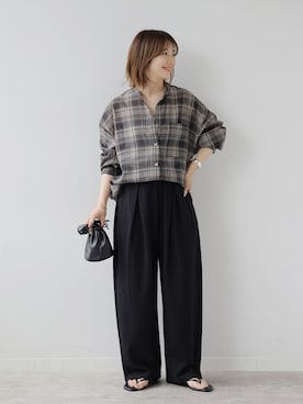 「JOURNAL STANDARD relume（ジャーナルスタンダード　レリューム）のドロストワイドシアーチェックシャツ（シャツ/ブラウス、ブラック系）」を使った、makotoさん（レディース・158cm）の夏コーディネート