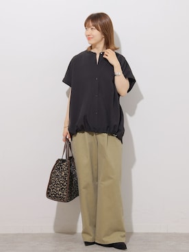 「JOURNAL STANDARD relume（ジャーナルスタンダード　レリューム）のコットンバイオウォッシュ2タックパンツ（その他パンツ、ベージュ系）」を使った、makotoさん（レディース・158cm）の夏コーディネート