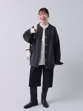 「Levi's（リーバイス）の別注【LEVI’S】COLLARLESS XL TRUCKER BK：デニムジャケット（デニムジャケット、ブラック系）」を使った、makotoさん（レディース・158cm）の秋コーディネート