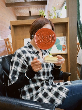 「アイテム（腕時計、ゴールド系）」を使った、.kou.さん（レディース・155cm）の秋コーディネート