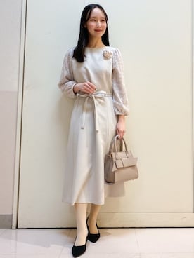 「アイテム（ブローチ/コサージュ、ベージュ系）」を使った、あい梨さん（レディース・157cm）の冬コーディネート