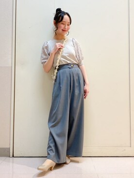 「アイテム（スマホグッズ、ホワイト系）」を使った、あい梨さん（レディース・158cm）の春コーディネート