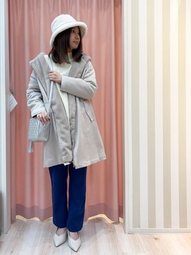 「SHOO・LA・RUE（シューラルー）の【洗える/ちくちくしにくい/静電気軽減】スウェットライク ハイネックニット（ニット/セーター、ホワイト系）」を使った、shioriさん（レディース・157cm）の冬コーディネート