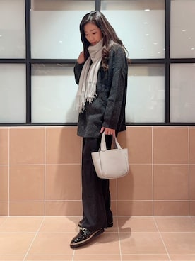 「アイテム（ストール/ショール）」を使った、kaoriさん（レディース・165cm）の冬コーディネート