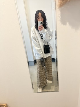 「アイテム（スニーカー）」を使った、emuさん（レディース・159cm）の秋コーディネート