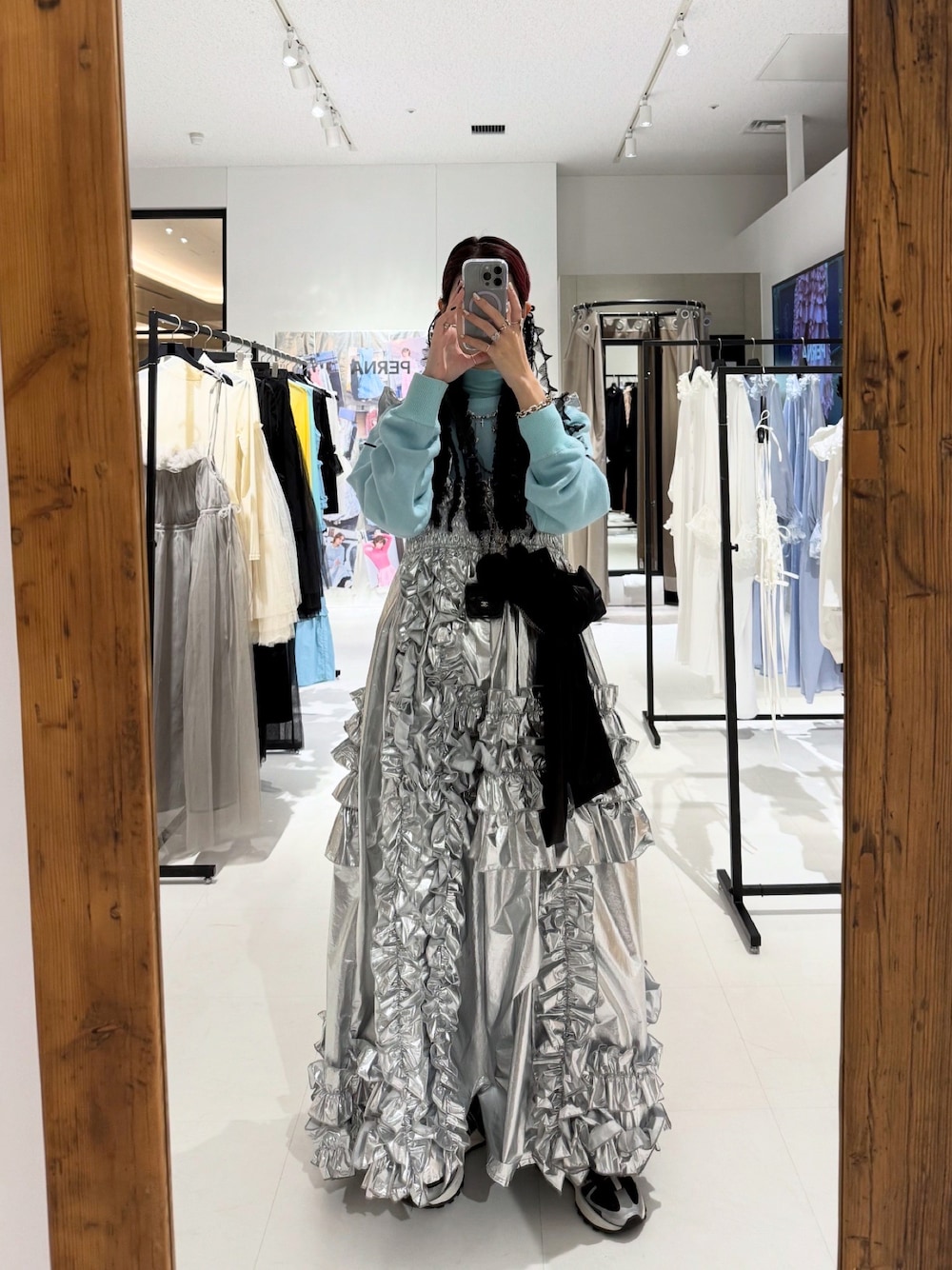 ホイップランダムフリルワンピースを使った人気ファッション